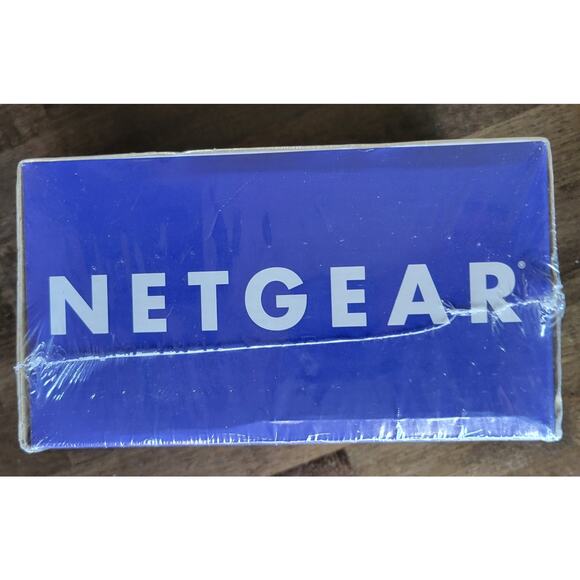 NETGEAR ProSafe GS108NA 8-port Gigabit Desktop Switch 10/100/1000 Mbps SEALED - Picture 6 of 6